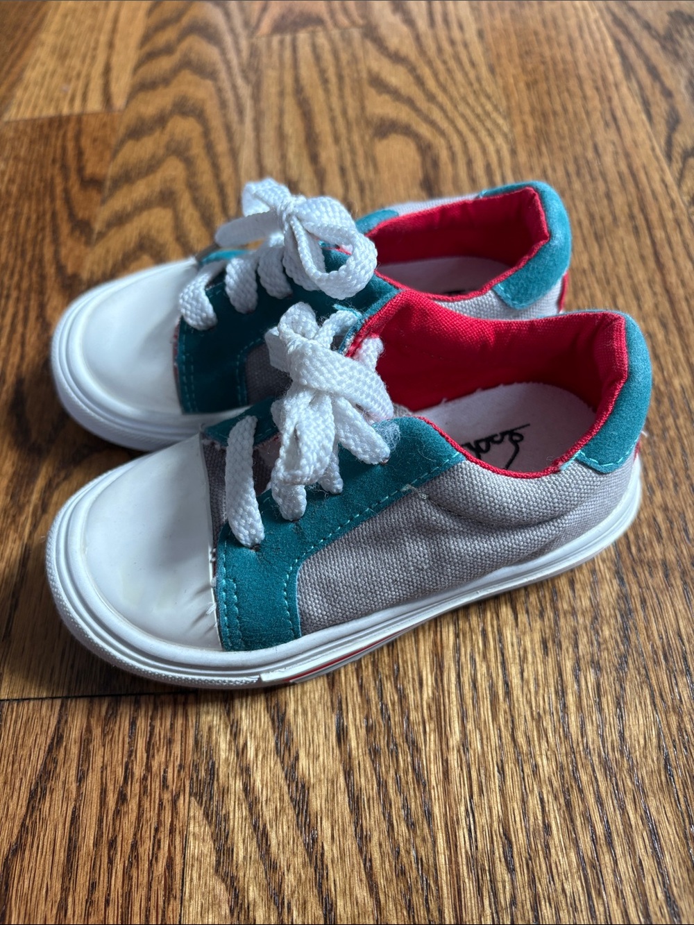 Me& Henry Grey/Red/Teal Multi Canvas Shoe, size 6. Excellent condition.